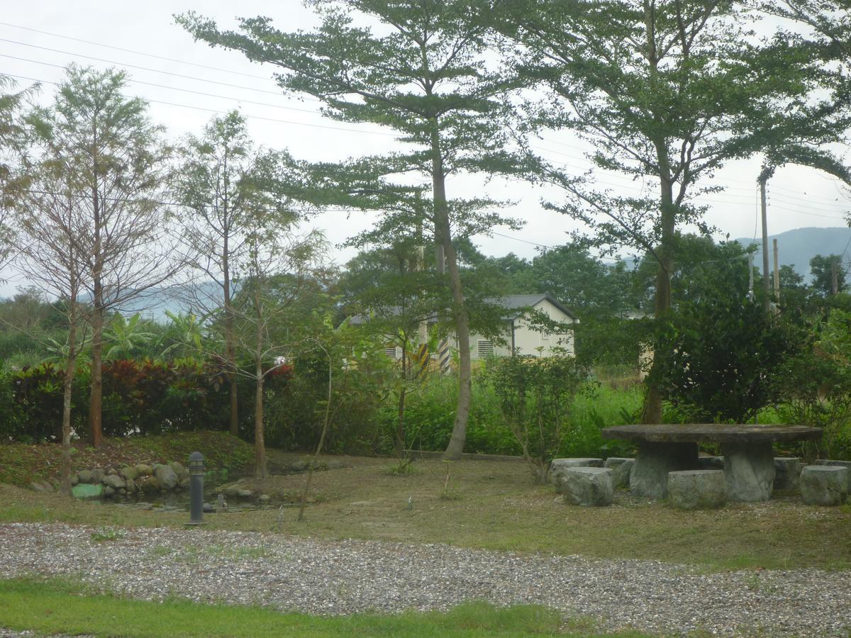 Shan Bian 52 Homestay Fengshan  Exteriör bild